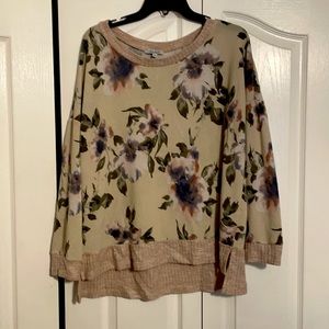 Large can fit XL light weight sweater